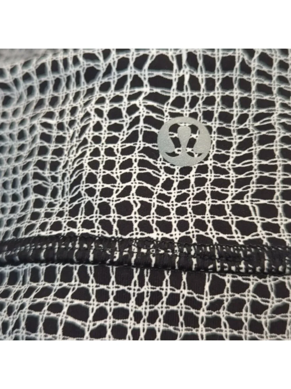 Lululemon Wild And Free Tight Fall Net White Black / Black